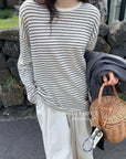 17a16. Basic long-sleeve striped T-shirt