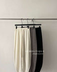 17q13 Cashmere knit trousers