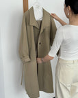 17a33 Trench coat with stand collar