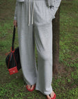 17a43 + 17q27 Set – Cropped zip-up hoodie & straight-leg trousers