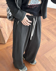 17a43 + 17q27 Set – Cropped zip-up hoodie & straight-leg trousers