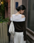 17A28 Off-shoulder Mongtoghi cashmere top with button detail