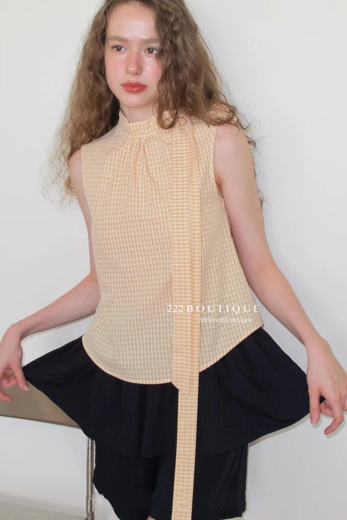 15a83 Gingham tie-neck sleeveless top – crisp & playful