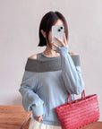 17A28 Off-shoulder Mongtoghi cashmere top with button detail