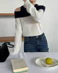 17A28 Off-shoulder Mongtoghi cashmere top with button detail