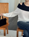 17A28 Off-shoulder Mongtoghi cashmere top with button detail