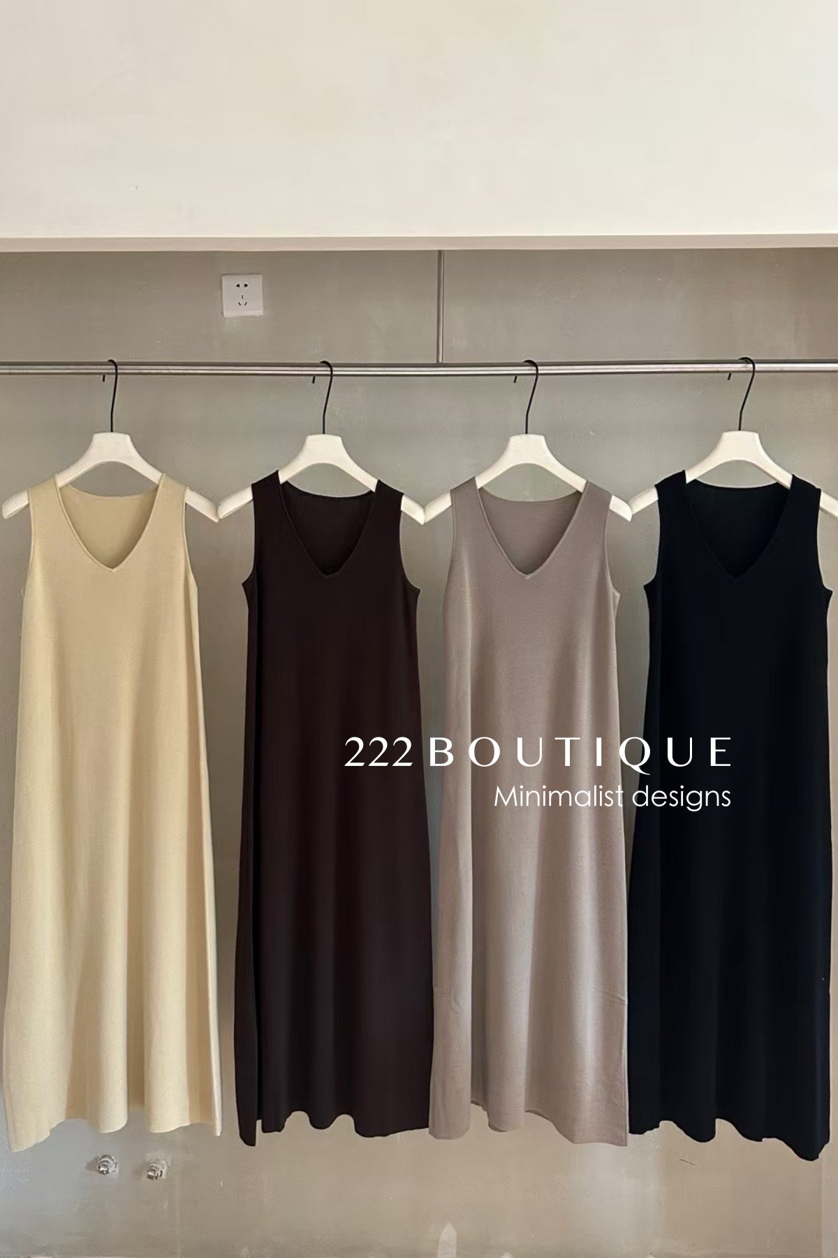 15v35 Sleeveless V-neck knit dress – clean lines, soft drape