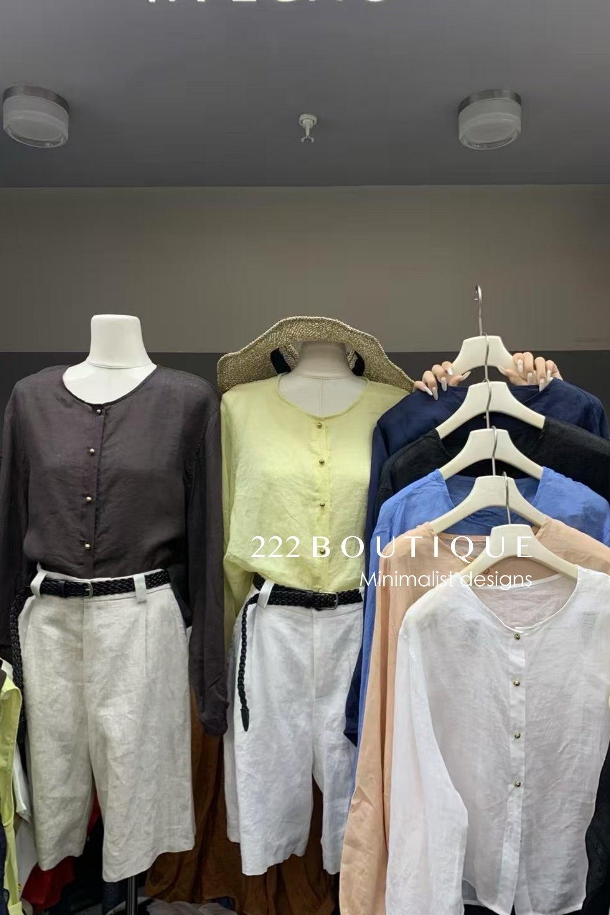 15a63 Linen button-down blouse – airy texture, modern ease