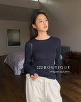 16a26 Fitted cotton long-sleeve top
