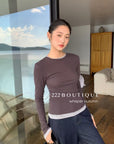 16a26 Fitted cotton long-sleeve top
