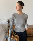 16a26 Fitted cotton long-sleeve top