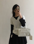 16a41 Basic short-sleeve Mongtoghi top with soft V-neck