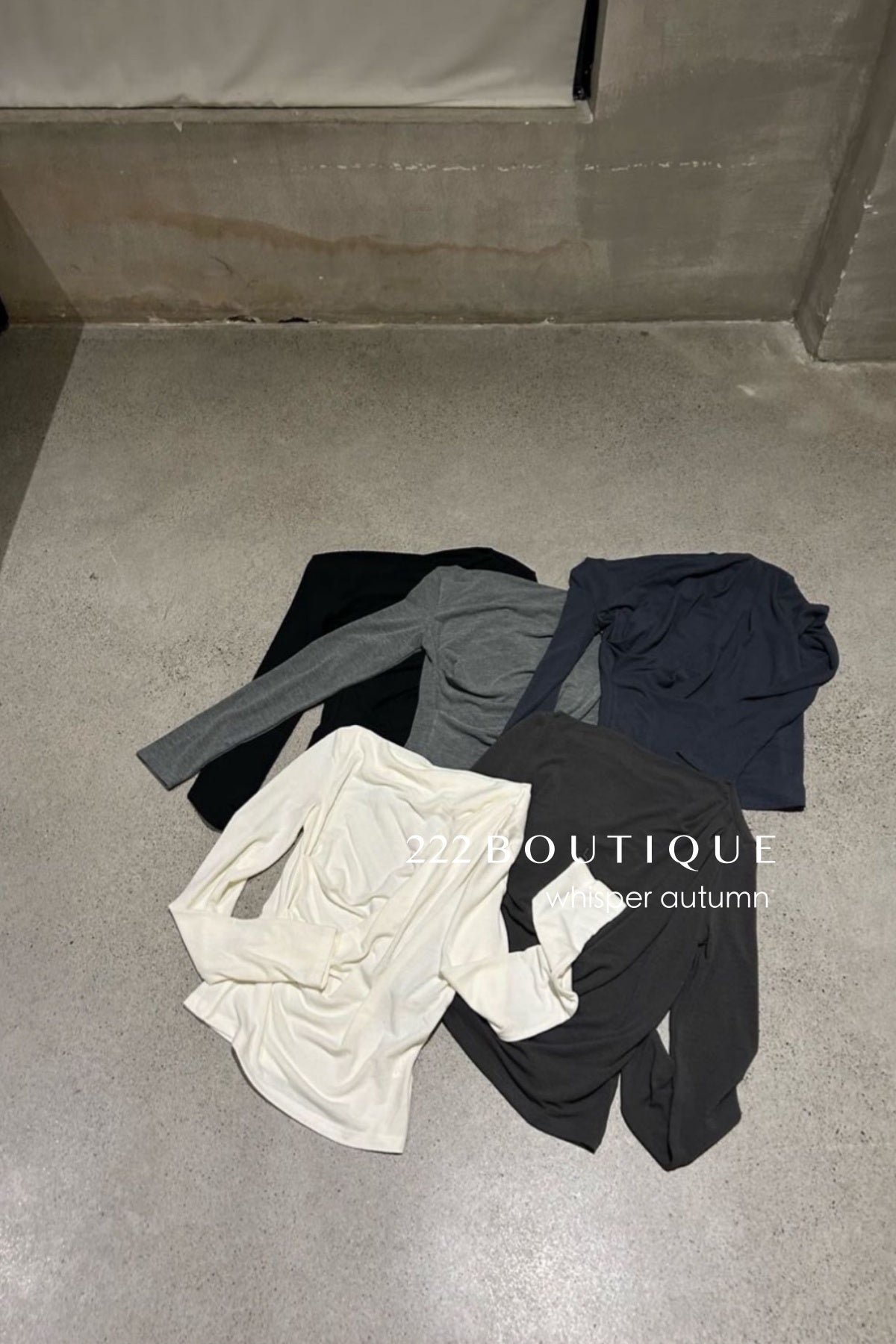 16a57 Asymmetrical shoulder long-sleeve tee