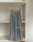 16v9 Pleated skirt & mock-neck sleeveless top set – grey