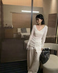 16a53 Lightweight V-neck long-sleeve tee