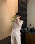 16a53 Lightweight V-neck long-sleeve tee