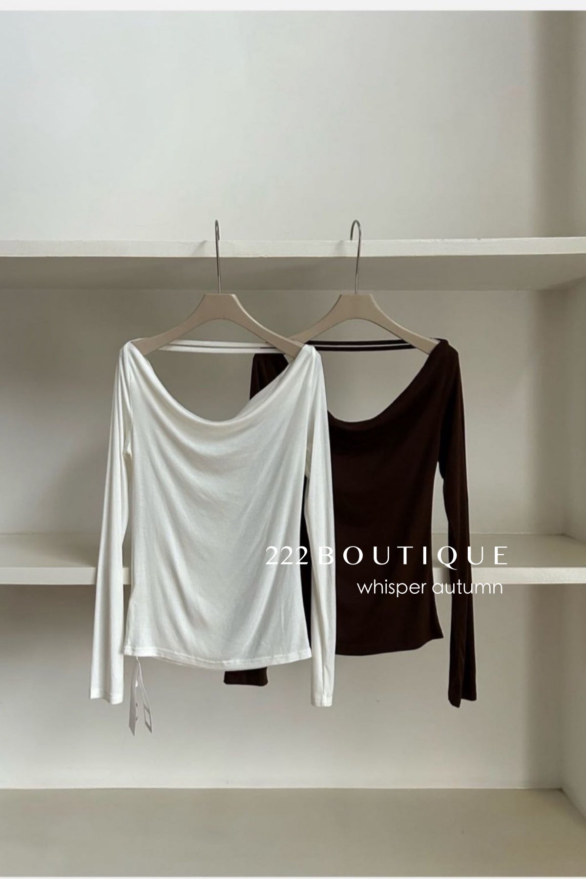 16a51 Open-back long-sleeve cotton tee