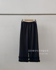 13Q10 Ruffle Hem Straight Pants