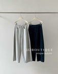 16q18 Basic straight-leg jeans