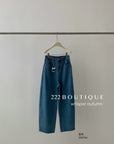 16q17 Basic straight-leg jeans