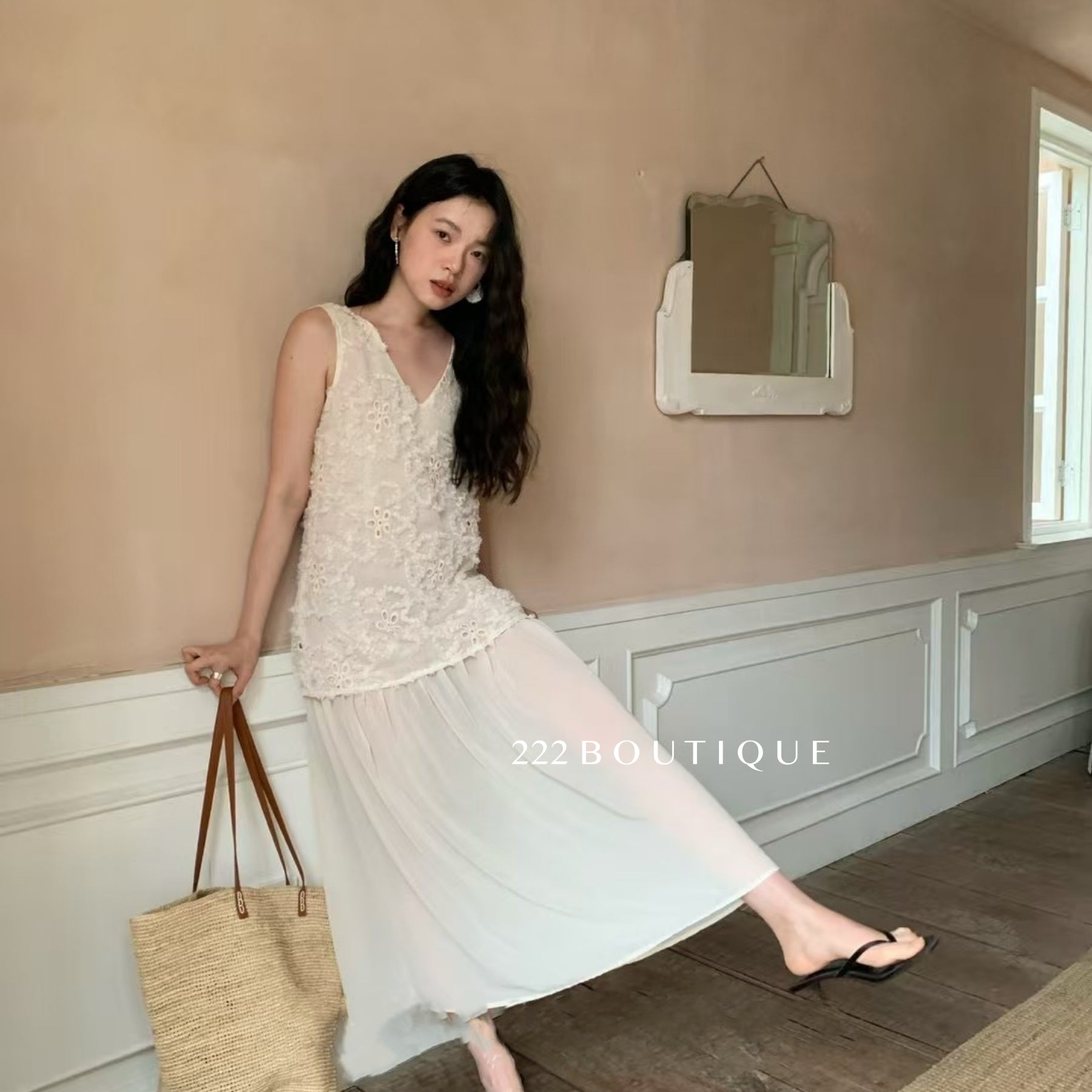 14v46 Sleeveless tiered dress