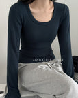18a28 Thermal fitted U-neck top with padded chest