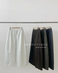 18q11 Wool carrot pants with elastic waist