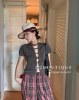 16A73 Back cut-out Mongtoghi tee with pearl buttons
