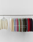 18a33 V-neck cashmere sweater