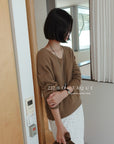 18a33 V-neck cashmere sweater