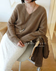 18a33 V-neck cashmere sweater