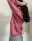 18a33 V-neck cashmere sweater