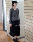 18a33 V-neck cashmere sweater