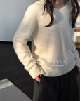 18a33 V-neck cashmere sweater