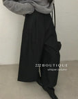 16Q15 Straight-leg khaki trousers with belt
