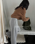 18a33 V-neck cashmere sweater