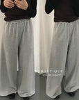 17q33 Cotton trousers with ruffled waist