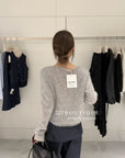 17a61 Cashmere knit pullover with front text