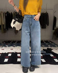 17Q37 Basic straight-leg jeans