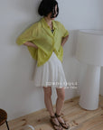 13a20 Basic button-down shirt