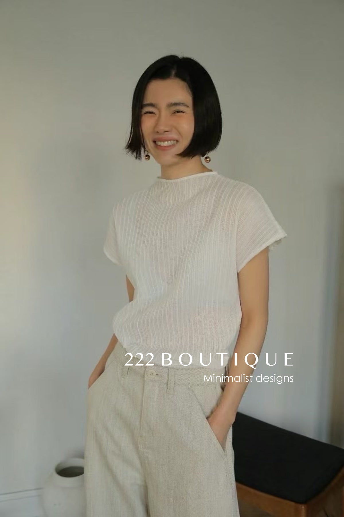 12A71 Lightweight High-neck Tee