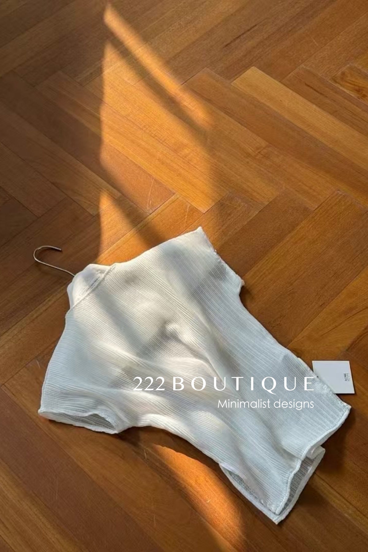 12A71 Lightweight High-neck Tee