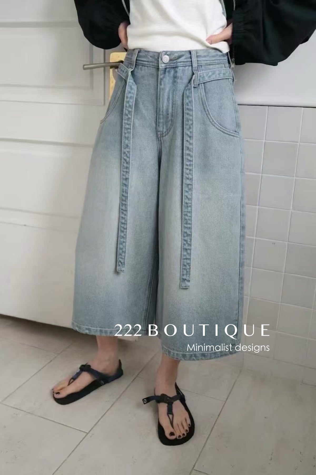 12Q56 Cropped Denim Jeans for Summer