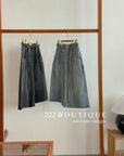12Q56 Cropped Denim Jeans for Summer