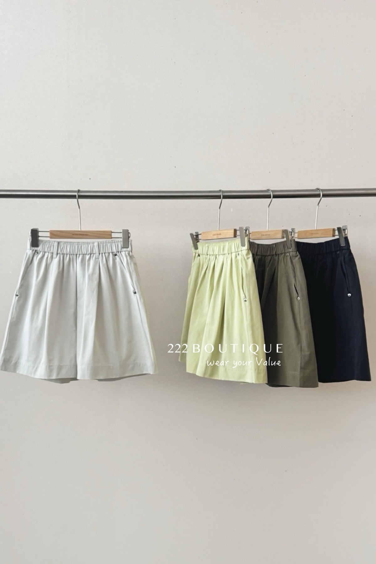 13q27 Basic Bermuda shorts