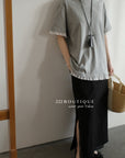13a66 Graphic tee with ruffled hem
