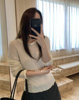 17a5 Long-sleeve knit top with lace trim