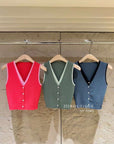 sleeveless top