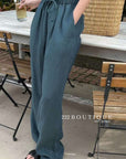 loose pants