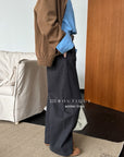 19q3 Wool baggy trousers with belt